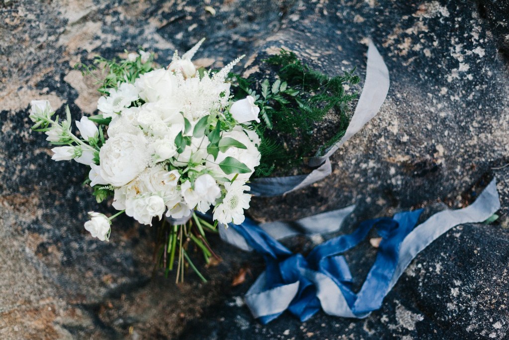 elegant and romantic white bride's bouquet